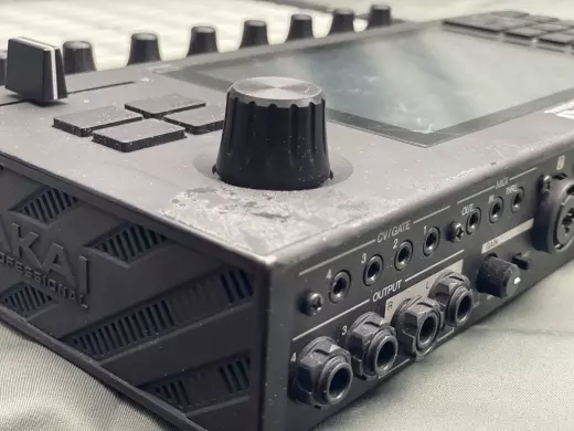 Akai - FORCE-AKAI 2